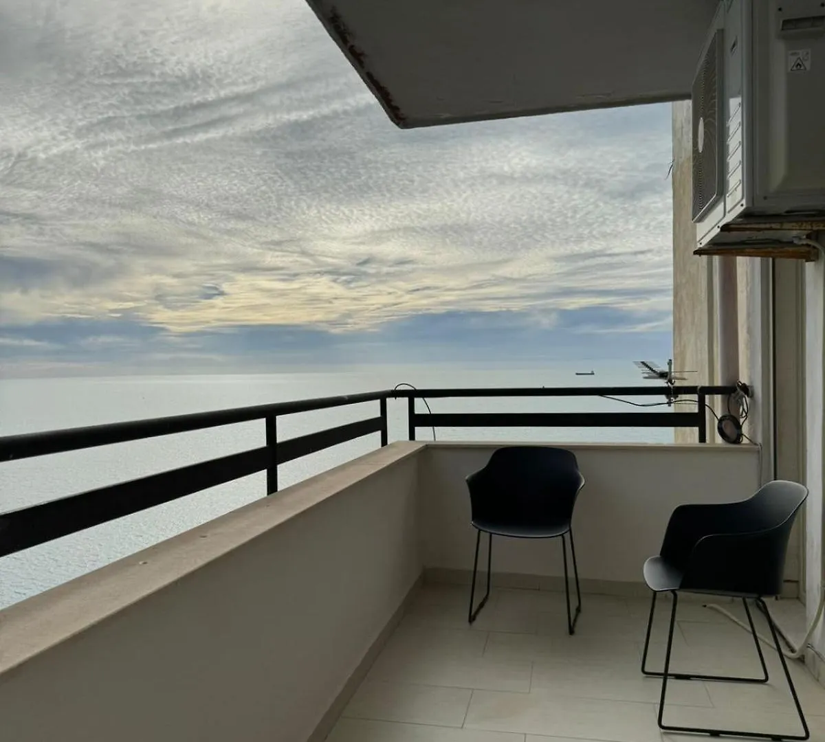 Aura Seaview Apartment Vollga Durres Albania